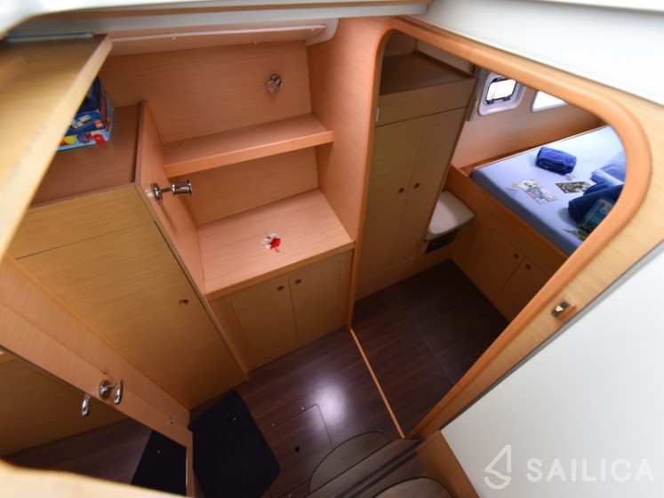 Lagoon 380 - Yacht Charter Sailica
