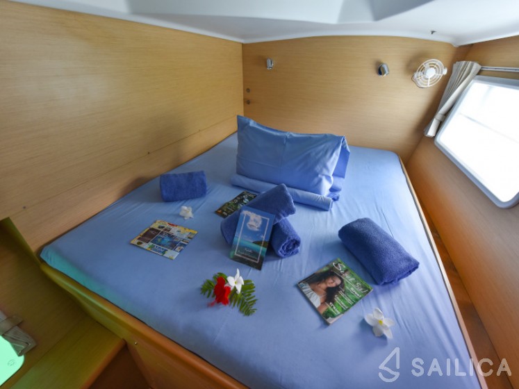 Lagoon 380 - Yacht Charter Sailica