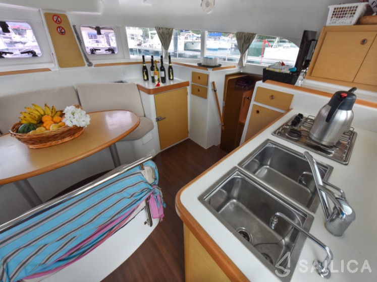 Lagoon 380 - Yacht Charter Sailica