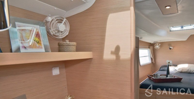Lagoon 380 - Yacht Charter Sailica