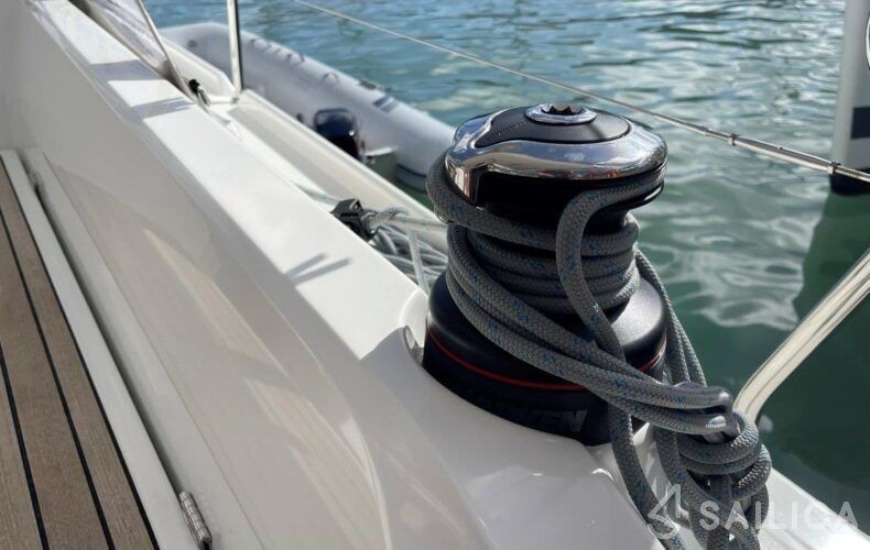 Oceanis 30.1 - Yacht Charter Sailica