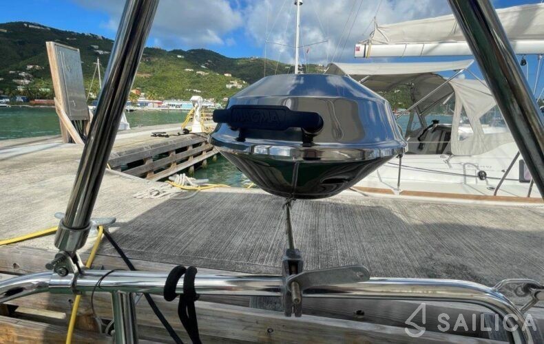 Oceanis 30.1 - Yacht Charter Sailica