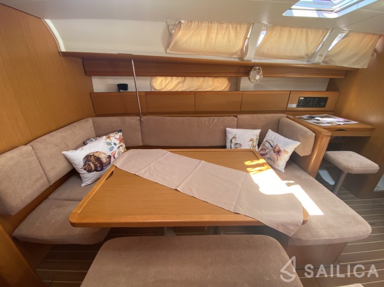 Sun Odyssey 44i - Yacht Charter Sailica