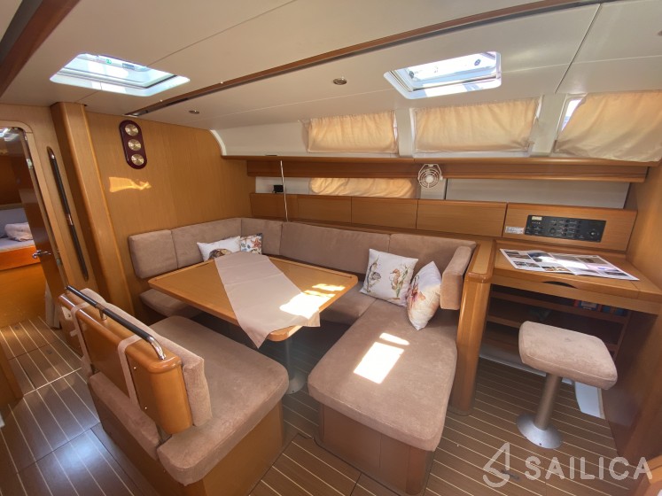 Sun Odyssey 44i - Yacht Charter Sailica