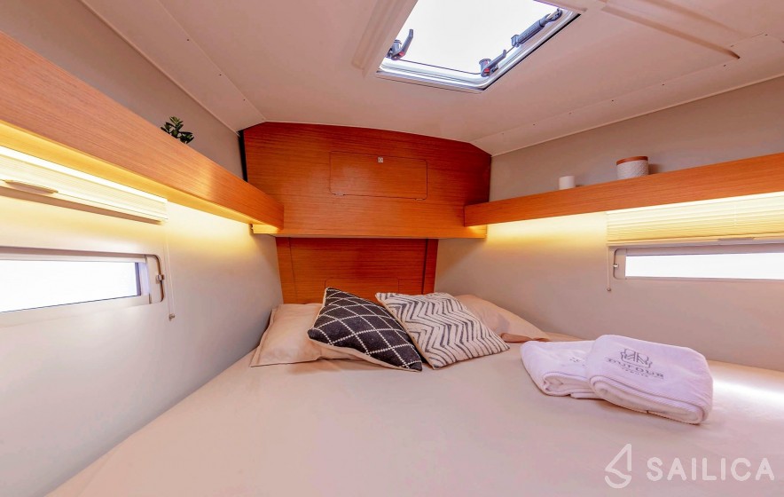 Dufour 390 Grand Large - Yacht Charter Sailica