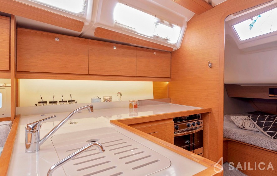 Dufour 390 Grand Large - Yacht Charter Sailica