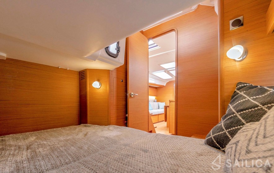 Dufour 390 Grand Large - Yacht Charter Sailica