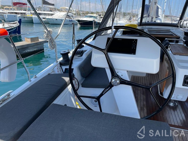 Hanse 458 - Yacht Charter Sailica