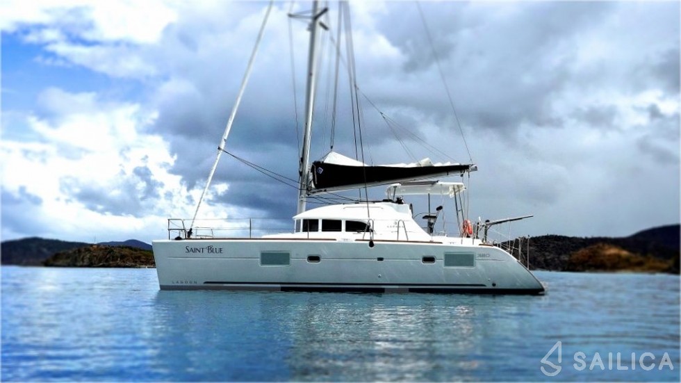 Lagoon 380 - Yacht Charter Sailica
