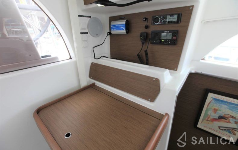 Lagoon 380 - Yacht Charter Sailica