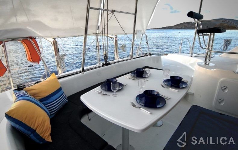 Lagoon 380 - Yacht Charter Sailica