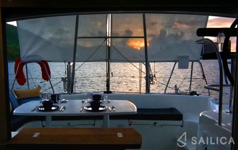 Lagoon 380 - Yacht Charter Sailica