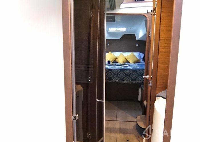 Lagoon 380 - Yacht Charter Sailica