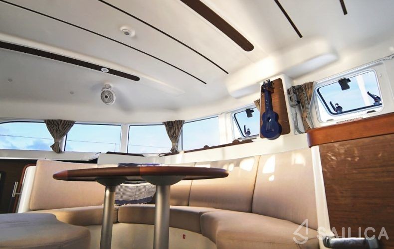Lagoon 380 - Yacht Charter Sailica
