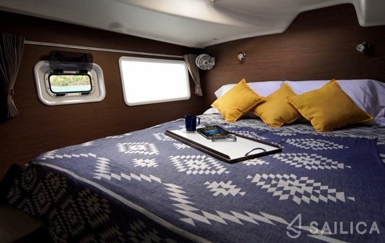 Lagoon 380 - Yacht Charter Sailica