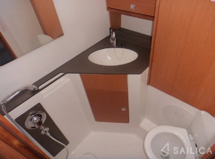 Bavaria 46 Cruiser - Yacht Charter Sailica