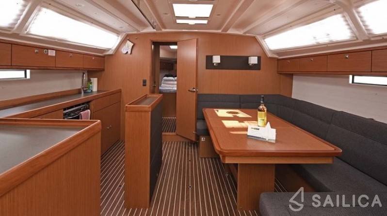 Bavaria 46 Cruiser - Yacht Charter Sailica