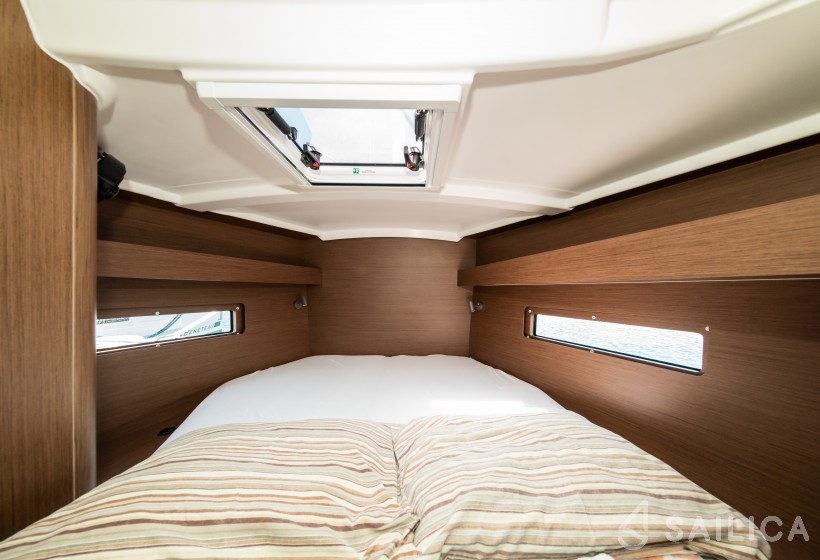 Oceanis 40.1 - Yacht Charter Sailica
