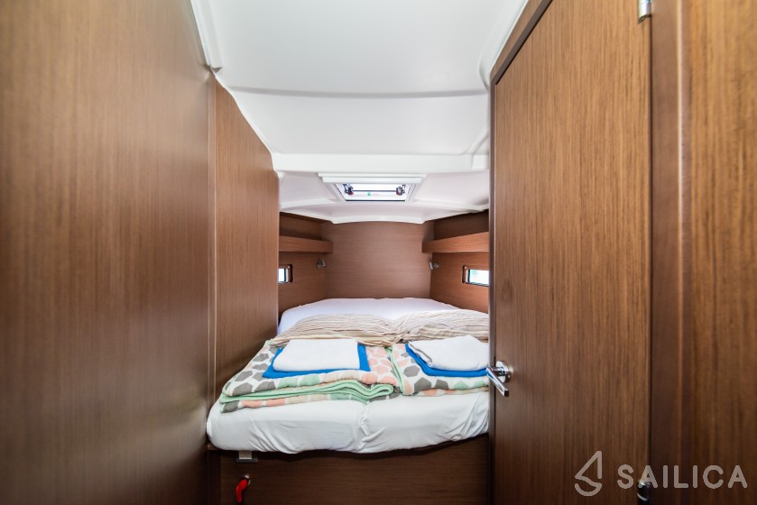 Oceanis 40.1 - Yacht Charter Sailica