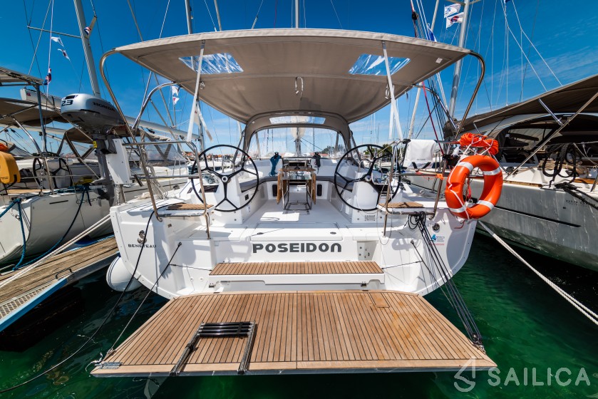 Oceanis 40.1 - Yacht Charter Sailica
