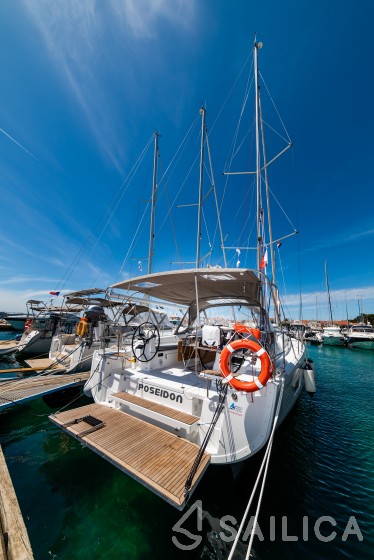 Oceanis 40.1 - Yacht Charter Sailica