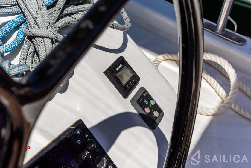 Oceanis 40.1 - Yacht Charter Sailica