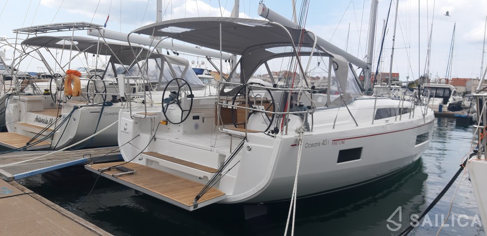 Oceanis 40.1 - Yacht Charter Sailica
