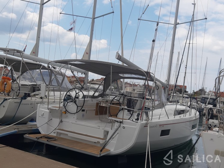 Oceanis 40.1 - Yacht Charter Sailica