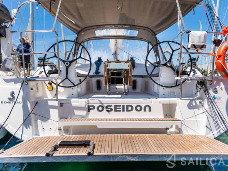 Oceanis 40.1 - Yacht Charter Sailica