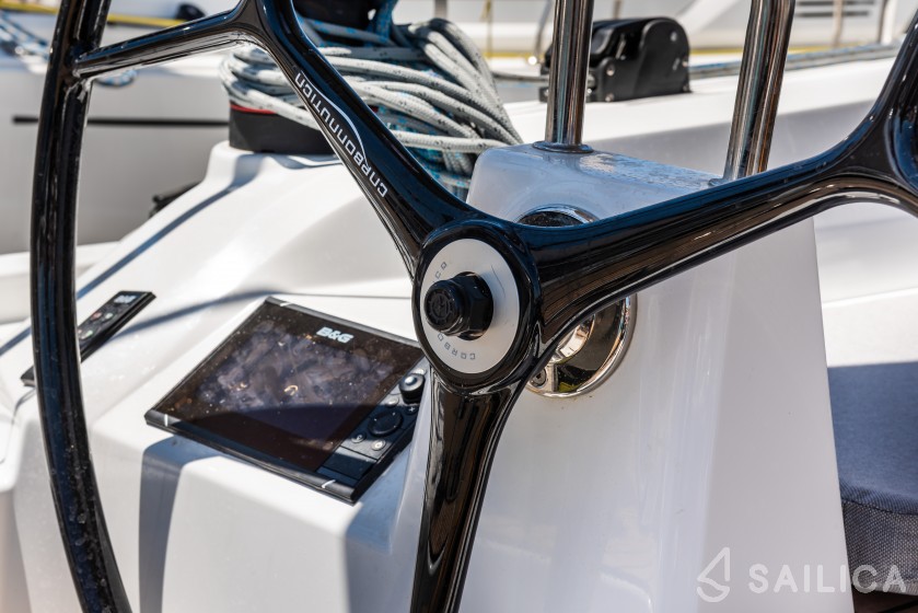 Oceanis 40.1 - Yacht Charter Sailica
