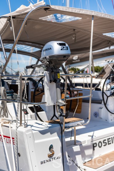 Oceanis 40.1 - Yacht Charter Sailica