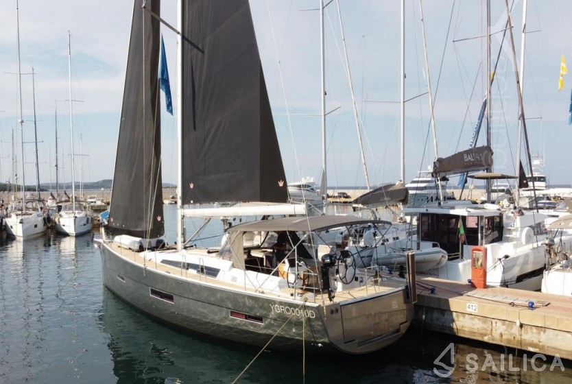Dufour 56 Exclusive - Yacht Charter Sailica