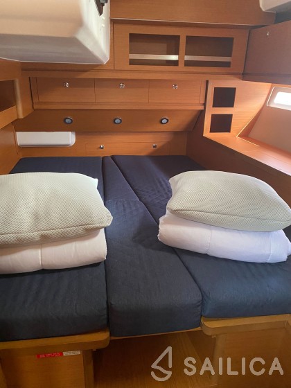 Dufour 56 Exclusive - Yacht Charter Sailica