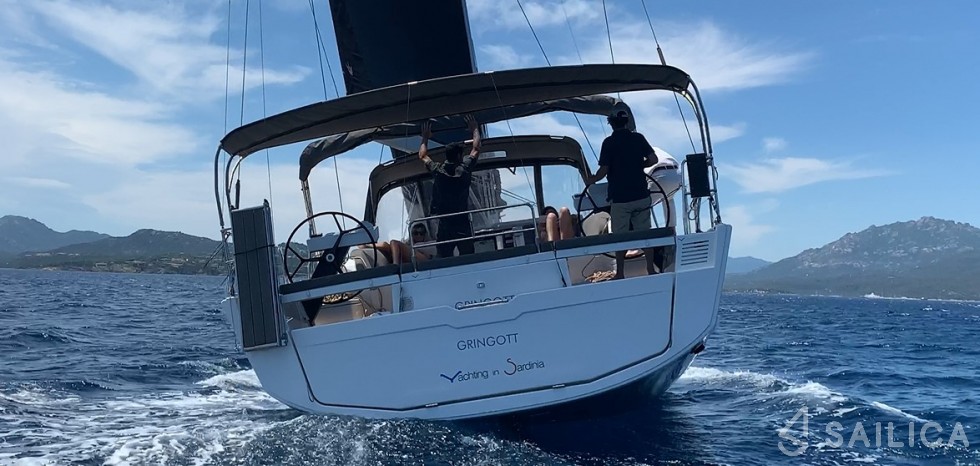 Dufour 530 - Yacht Charter Sailica
