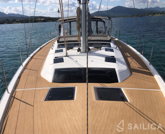 Dufour 530 - Yacht Charter Sailica