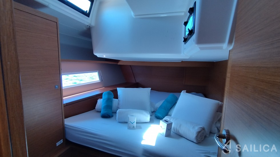 Dufour 470 - Yacht Charter Sailica