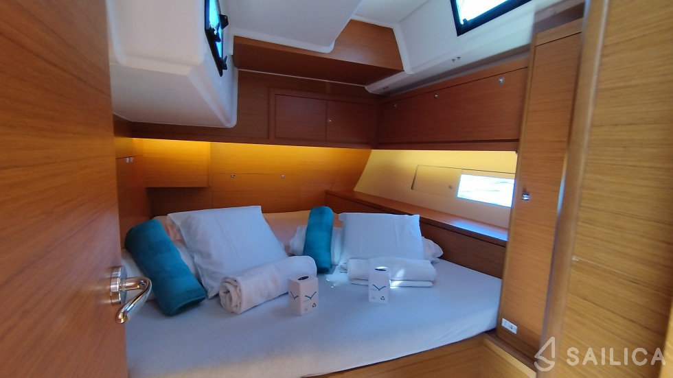 Dufour 470 - Yacht Charter Sailica