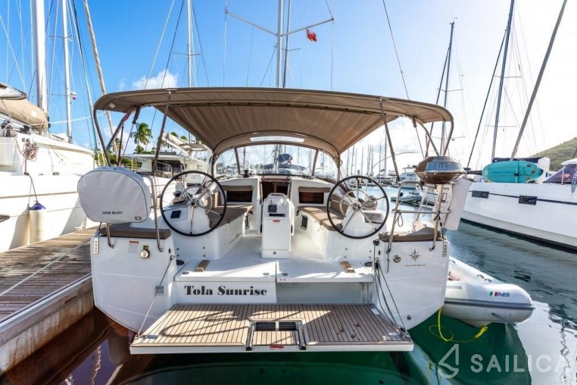 Sun Odyssey 410 - Yacht Charter Sailica