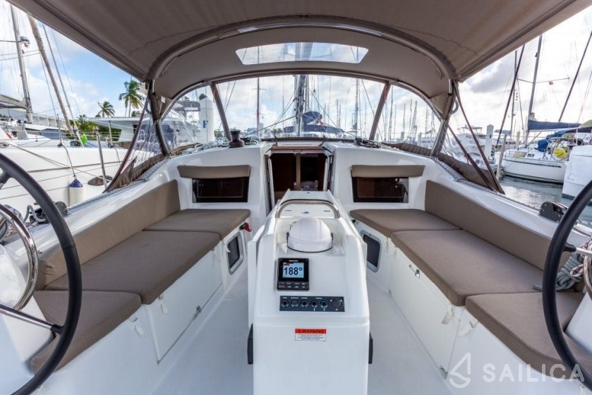 Sun Odyssey 410 - Yacht Charter Sailica