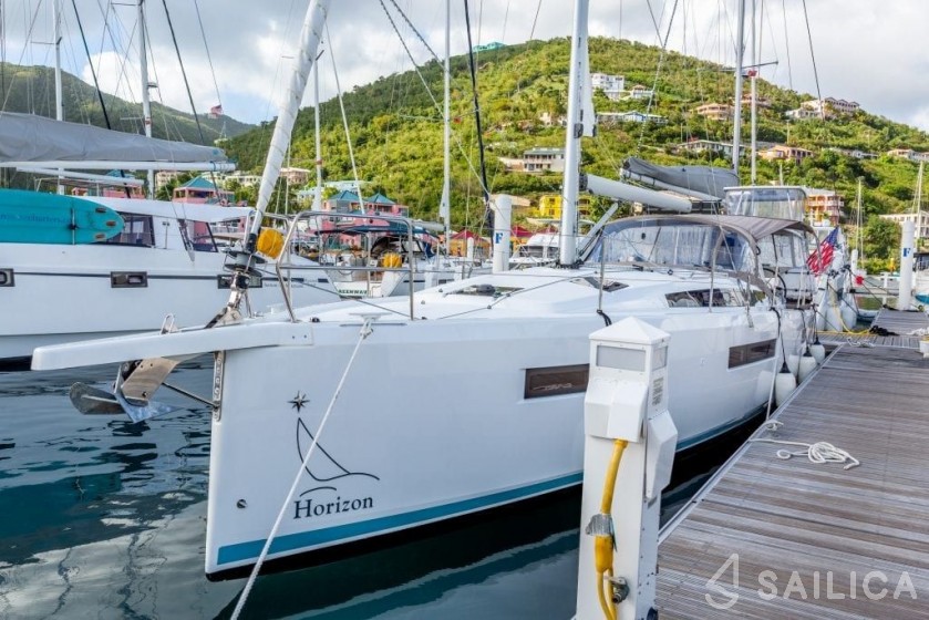 Sun Odyssey 410 - Yacht Charter Sailica