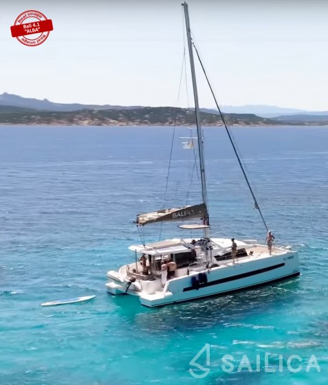 Bali 4.1 - Yacht Charter Sailica