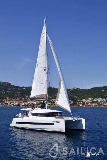 Bali 4.1 - Yacht Charter Sailica