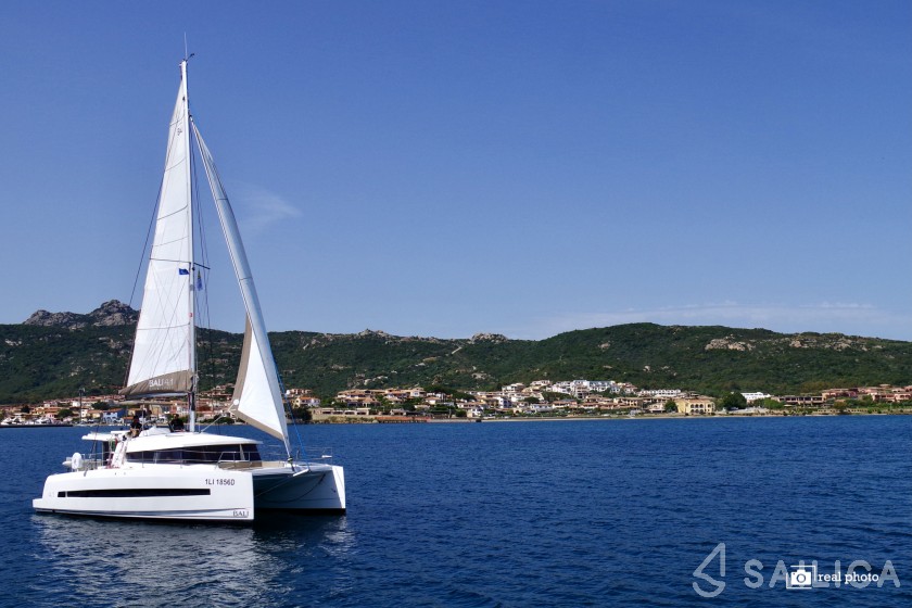 Bali 4.1 - Yacht Charter Sailica