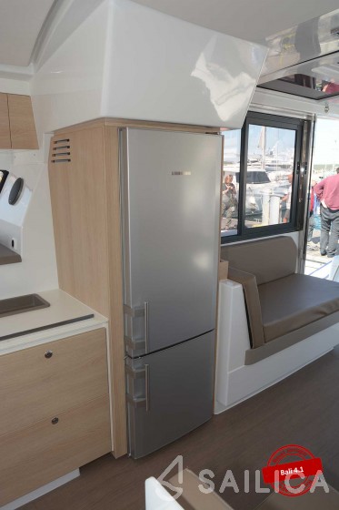 Bali 4.1 - Yacht Charter Sailica