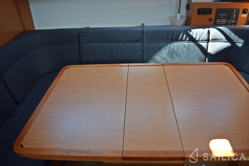 Bavaria 46 Cruiser - Yacht Charter Sailica