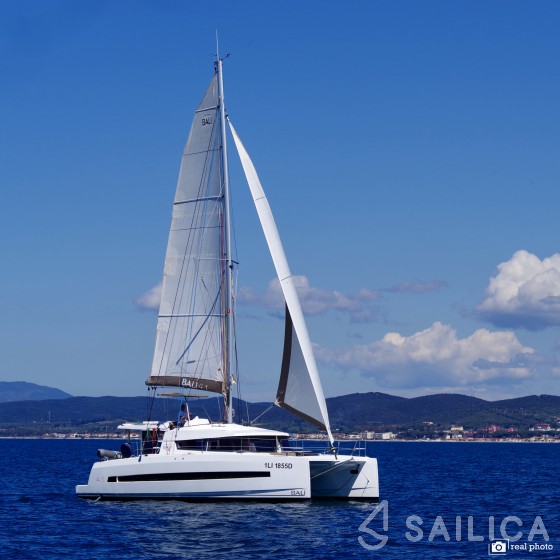 Bali 4.1 - Yacht Charter Sailica