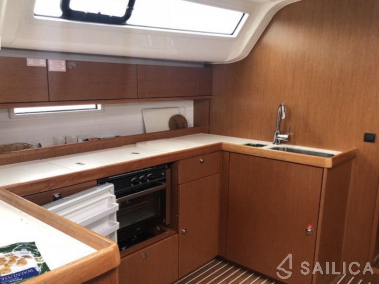 Bavaria 51 Cruiser - Yacht Charter Sailica