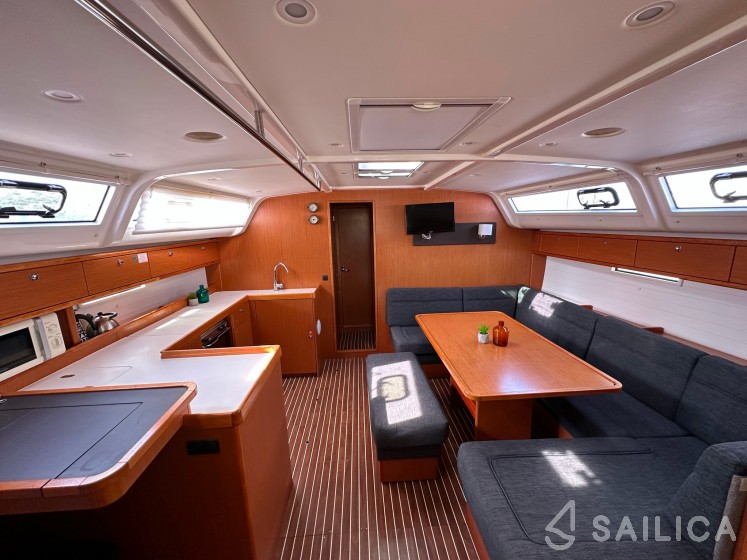 Bavaria 51 Cruiser - Yacht Charter Sailica