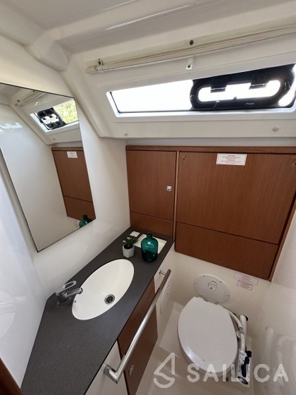 Bavaria 46 Cruiser - Yacht Charter Sailica
