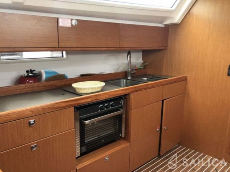Bavaria 46 Cruiser - Yacht Charter Sailica